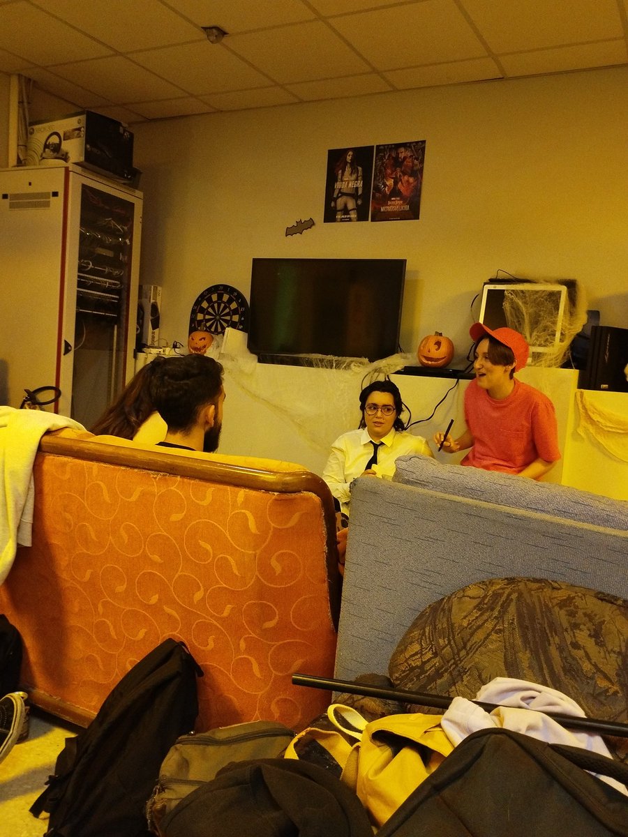 Max Estrella tweet media