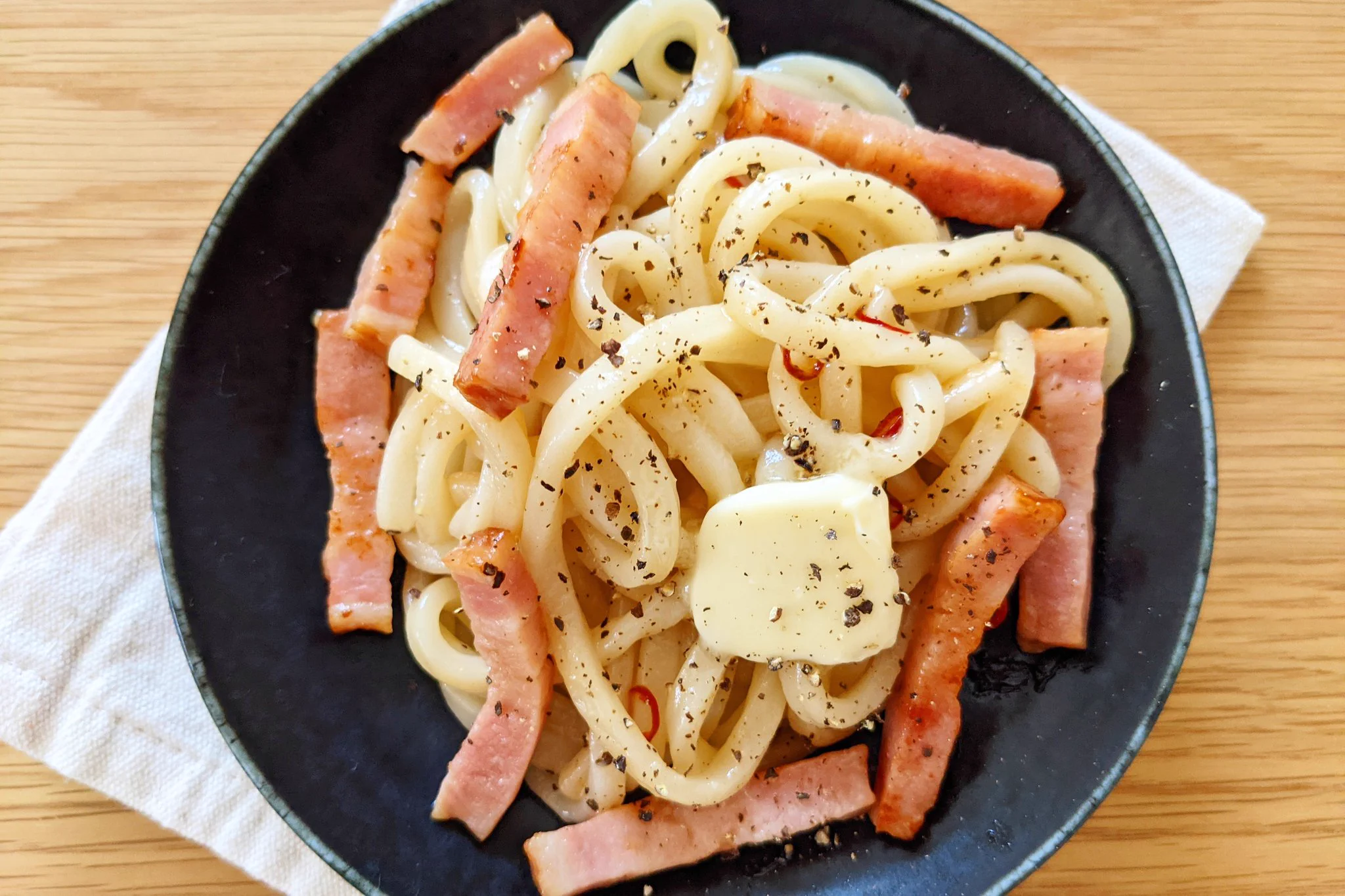 パスタの代わりにこれ！？もっちり美味しい「ペペロンうどん」。