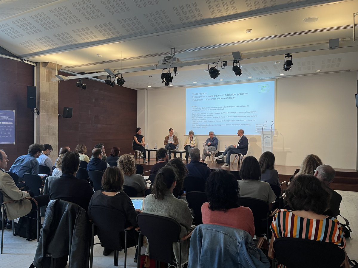 AcordCiutada's tweet photo. 🏘️ La Xarxa Metropolitana d'Inclusió Residencial celebra avui la seva primera #JornadaXMIR sota el títol "Coproducció de projectes d’inclusió residencial". Una taula rodona i dos tallers serviran per reflexionar sobre la #MissióHabitatge del #CompromísMetropolità. https://t.co/JBbIaGi2t4