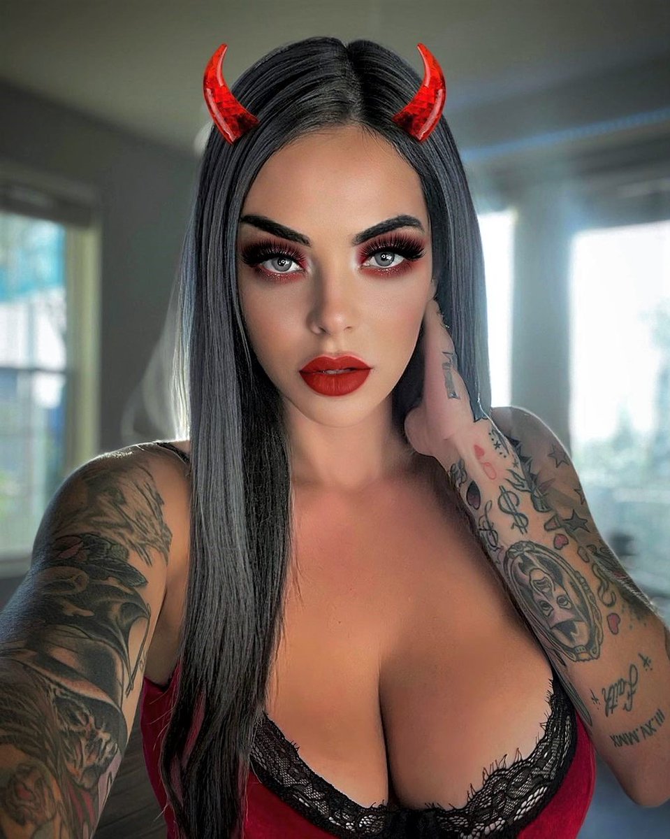 𝑾𝒐𝒓𝒍𝒅 𝑾𝒓𝒆𝒔𝒕𝒍𝒊𝒏𝒈 𝑮𝒐𝒅𝒅𝒆𝒔𝒔𝒆𝒔 on Twitter: "MAYRA DIAS GOMES"