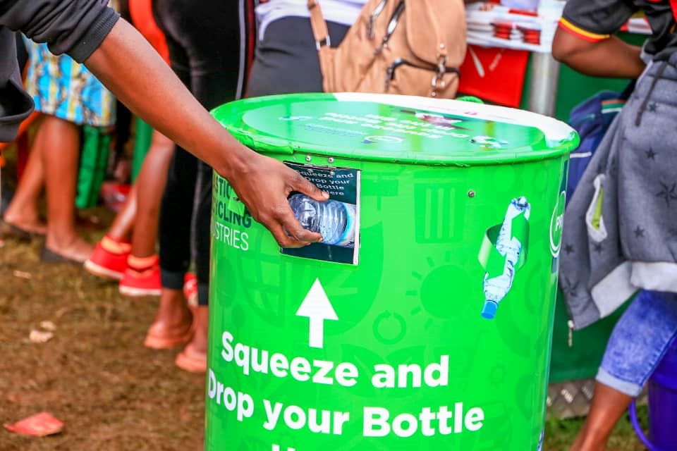 CocaColaBevUg's tweet photo. Commit today to a #WorldWithoutWaste and help collect & recycle used plastics
@RwenzoriUg @RecyclingUg
#LetsBeClear #RecycleUG #BelieveAndWinUG https://t.co/Ud0ev4SEc4