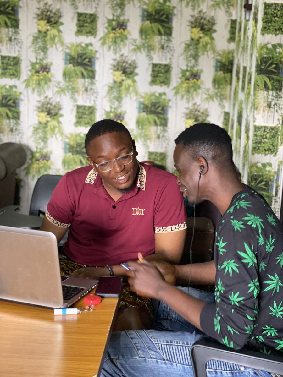 DeV_RoYaLtY_1's tweet photo. Interactive session. learning more
#NnewiTechFaculty
#NnewiTech #NnewiTechCommunity #Nnewi https://t.co/AI4KkzbQih