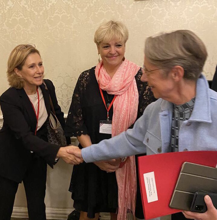 idemontgon's tweet image. Merci @StTRAVERT @laurederoche d’avoir permis un échange direct entre élus de terrain avec  @Elisabeth_Borne Il nous faut construire avec la jeunesse -comme elle a conclu- une confiance dans les institutions et l’action au plus près des territoires. Propositions à suivre !