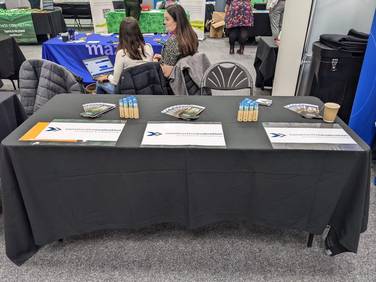 InfoEvaluation's tweet photo. We're at @LeedsUniCareers  #STEM recruitment fair looking for full time Graduate and year in industry under graduate Geo-environmental and Geotechnical recruits. Come down to stand 57 and talk to Phil #LeedsCareersFair #stemcareers #Career https://t.co/wnsjdLUiwN
