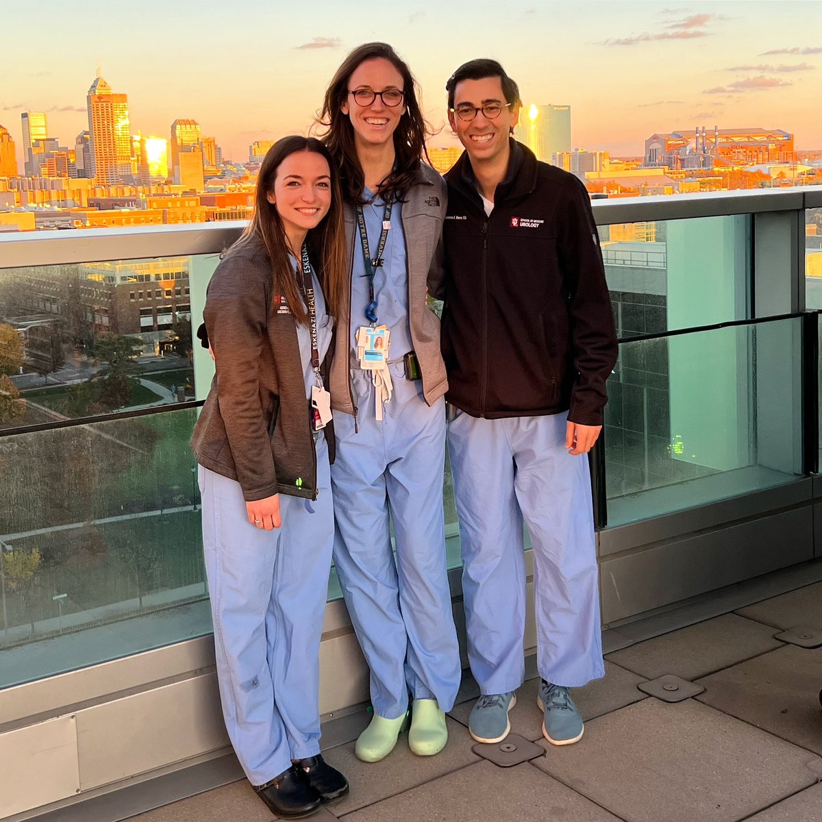 Things that made this past night float month filled with joy: 1. My amazing @IU_Surgery night squad 2. Golden hour at Eskenazi sky garden 3. Taylor swift’s new album on repeat in the work room 😊