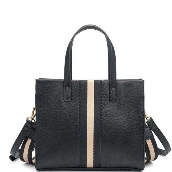 teadrinkr's tweet photo. So good I had to share! Check out all the items I'm loving on @Poshmarkapp from @PINKEY737 #poshmark #fashion #style #shopmycloset #aryeh #31philliplim: https://t.co/RIHKqr0sp1 https://t.co/6V8Fbx0hNQ