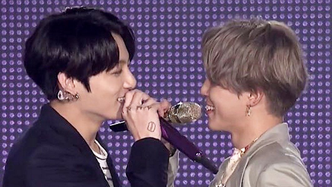 jimikoopics's tweet photo. this jikook here ♡ https://t.co/Tq2dFlLpPC