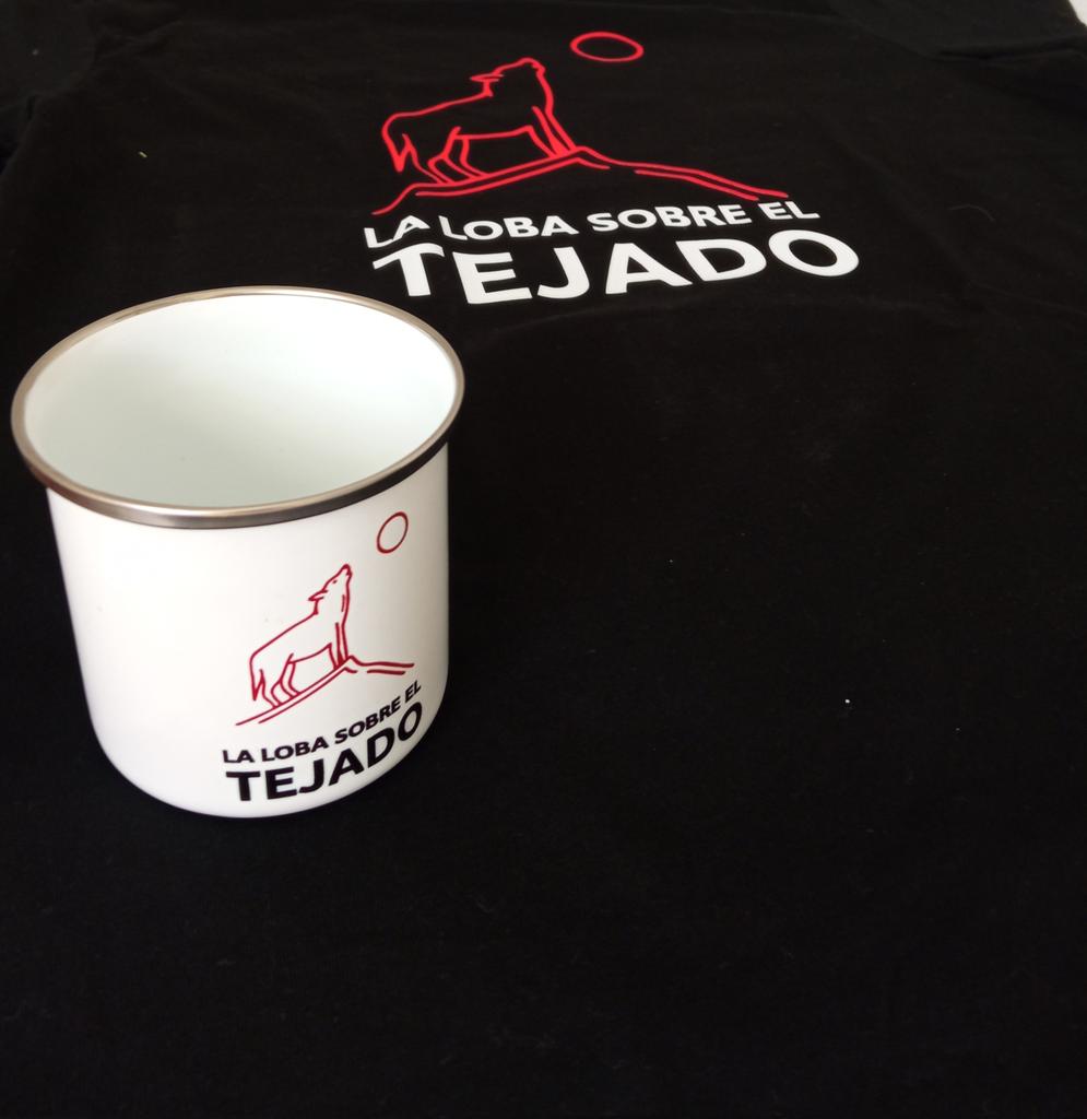 LobaSobreTejado's tweet photo. Como aquí no se para ya estamos preparando el próximo programa en el que tendré el honor de subirme al tejado de @robertismo 🖌️ a su arte y a su música 🎼.

Y como siempre para participar en el sorteo semanal sólo tenéis que seguir a la cuenta y hacer rt a este tuit.

¡SUERTE! https://t.co/OX7QNgP7kq