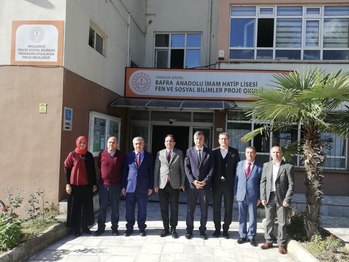 mehmetalikatip1's tweet photo. Kaymakamımız Cevdet ERTÜRKMEN ile Bafra Anadolu İmam Hatip Lisesini ziyaret ettik. Kaymakamımız Cevdet ERTÜRKMEN, Okul  Müdürü Recai ORUÇ‘tan okul hakkında bilgi alarak öğretmenler ve öğrenciler ile eğitim-öğretim çalışmaları hakkında değerlendirmelerde bulundu. 
@bafra_mem https://t.co/jmdqRtaaJ1