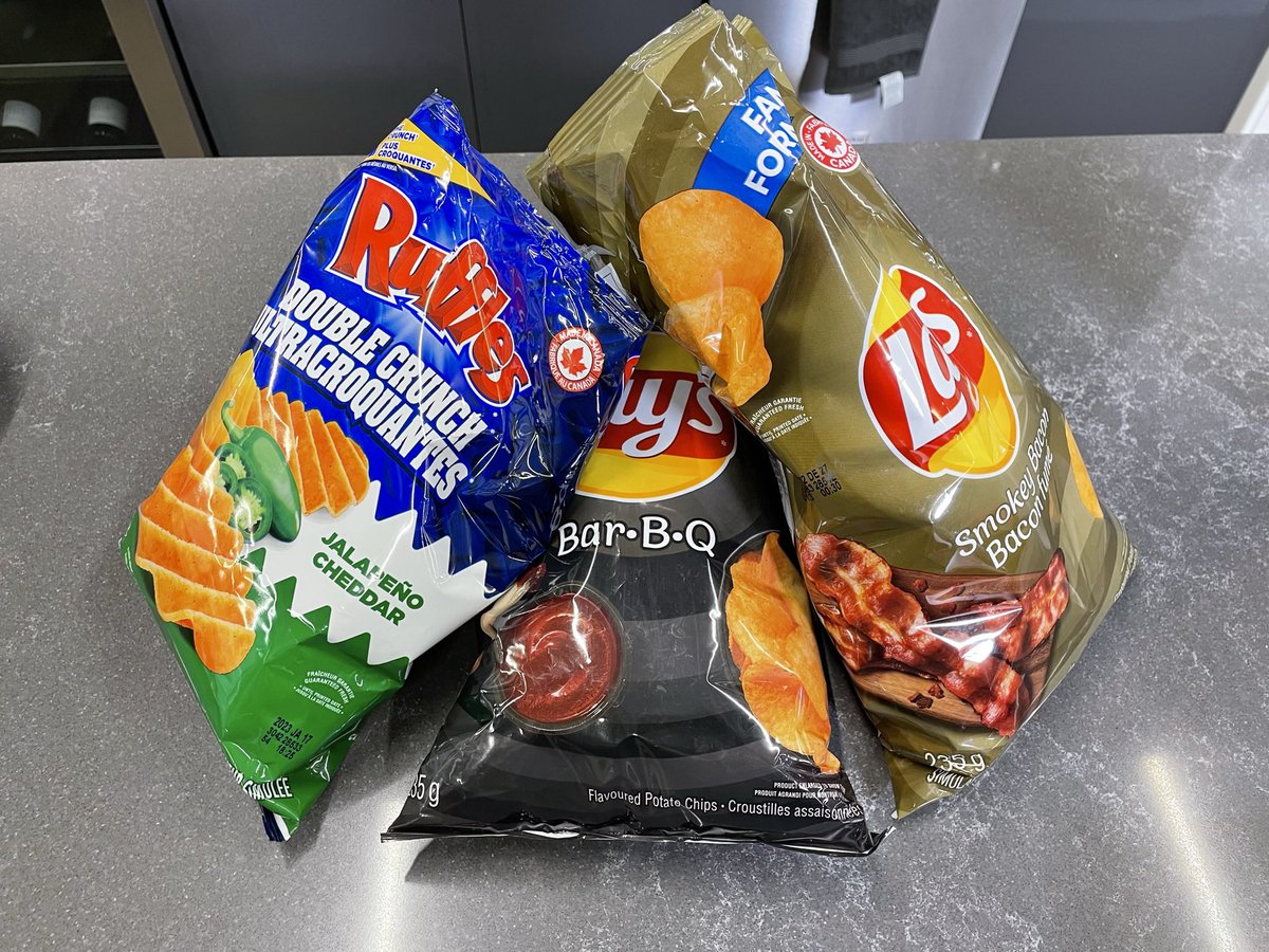 timbolen's tweet photo. Gas station chips getting starring role on this #chipday
A fine of selection of salty snacks with editor Kyleโs selection of Smokey Bacon taking the ๐ฅ@morninglive https://t.co/BbWZxINgBU