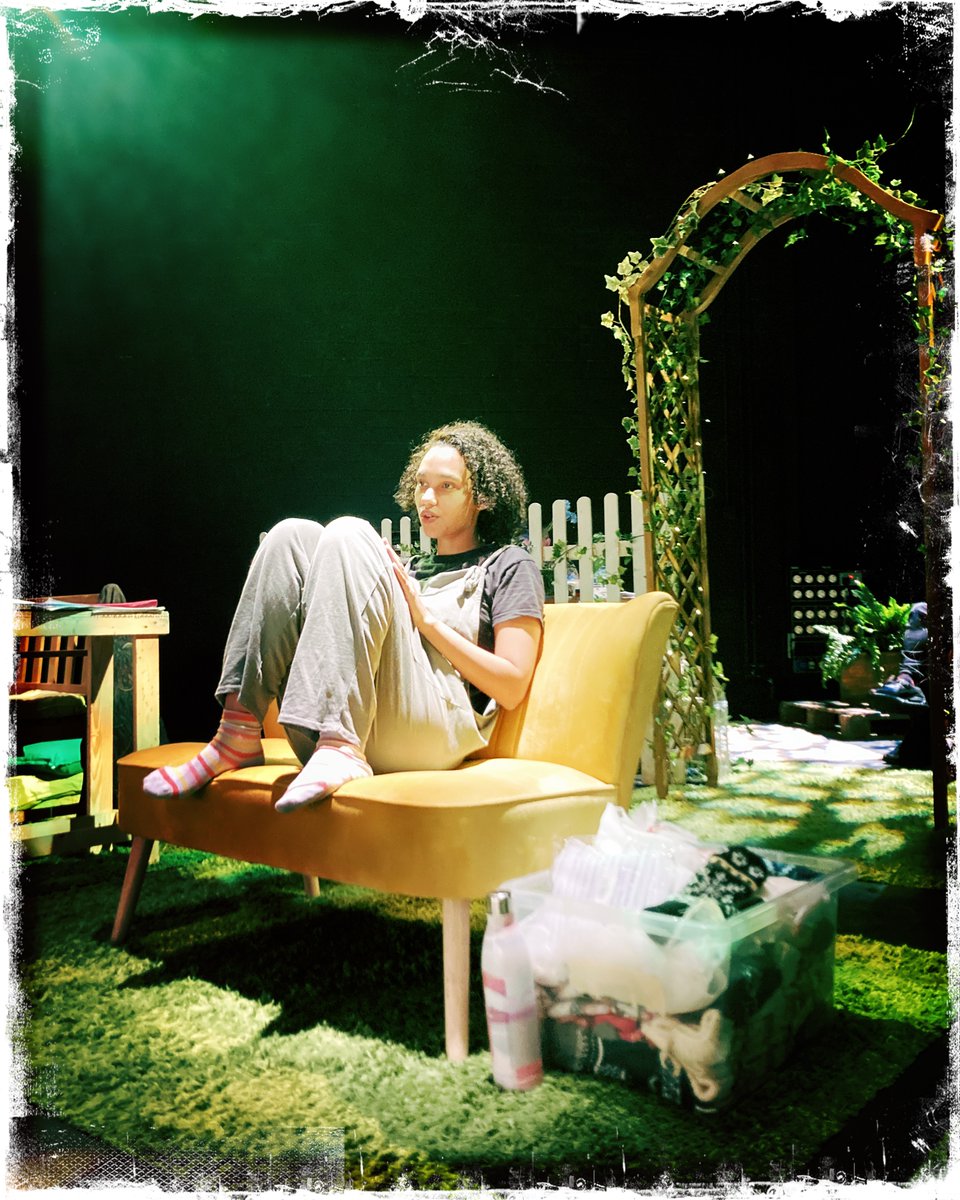 Sarah Argent tweet media