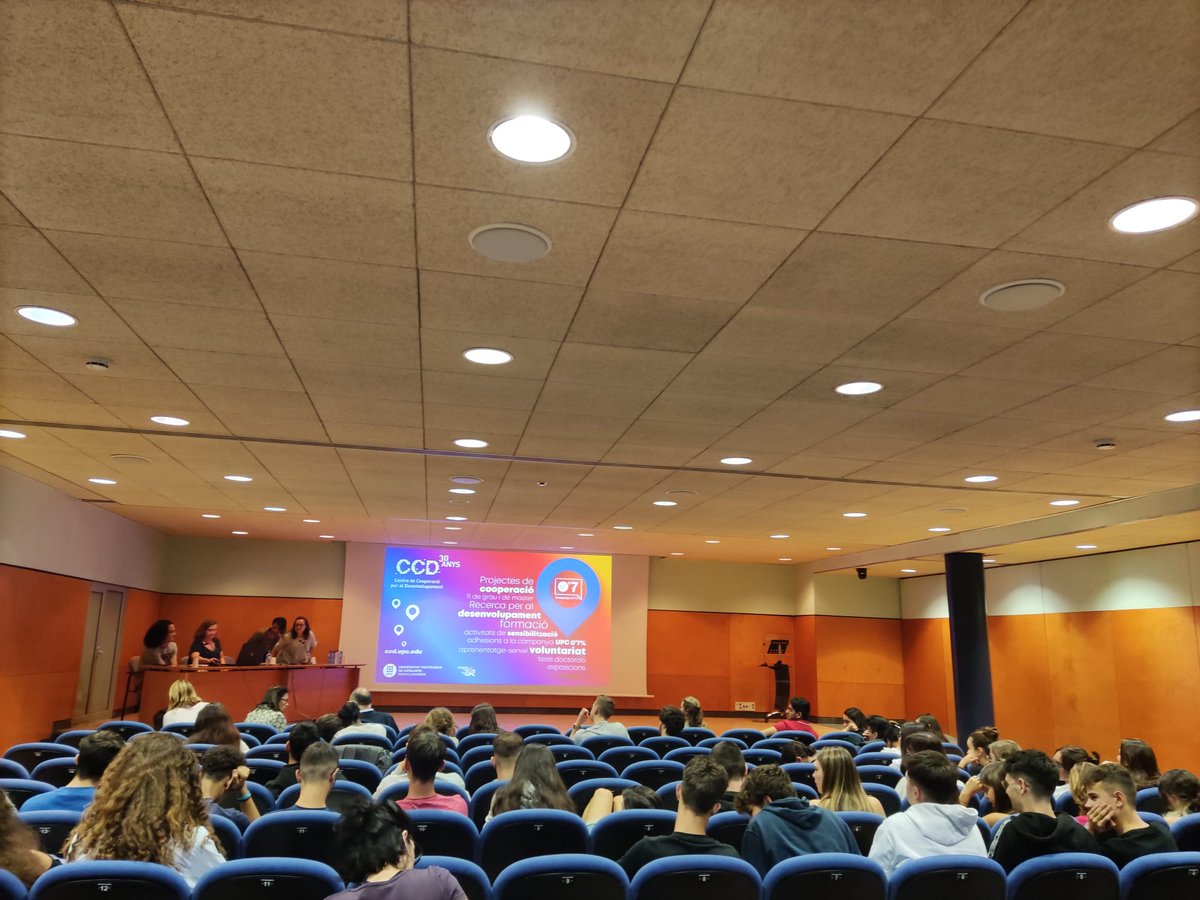 GemmaFargasRibas (@fargasribas) on Twitter photo La <a href="/UPCEdifica/">EPSEB de la UPC</a> ha posat en valor en l'acte de celebració del 30è aniversari del <a href="/ccdUPC/">CentreCooperació-UPC</a> la gran tasca en cooperació per al desenvupament que han estat i cotinuen duent a temre. Moltes gràcies per l'organotzació de l'acte i a totes les persones que hi han presentat i assistit. La <a href="/UPCEdifica/">EPSEB de la UPC</a> ha posat en valor en l'acte de celebració del 30è aniversari del <a href="/ccdUPC/">CentreCooperació-UPC</a> la gran tasca en cooperació per al desenvupament que han estat i cotinuen duent a temre. Moltes gràcies per l'organotzació de l'acte i a totes les persones que hi han presentat i assistit.