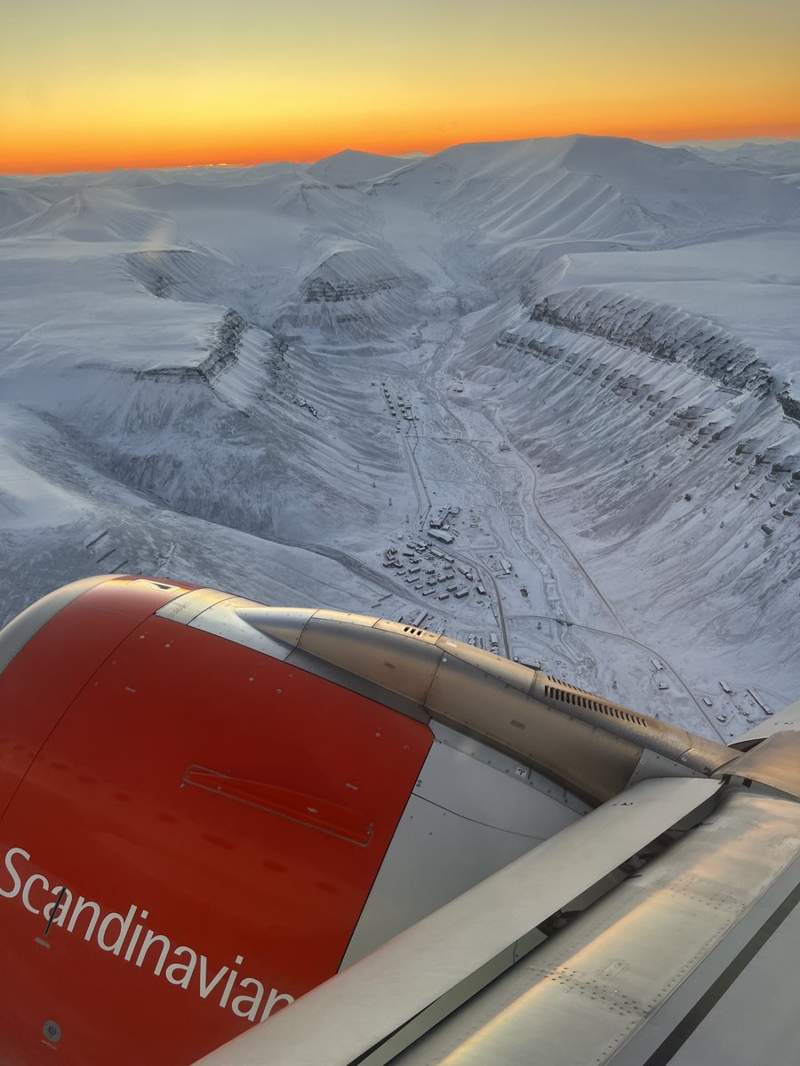 Just returned from @UNISvalbard Learning Forum in Svalbard - thanks for the opportunity to contribute to this on behalf of @uibgeo @iEarth_no @UiBmatnat @UiB together with @yaelharlap, Marie Van der Kloet and Pernille Eyde Nerlie 🤩