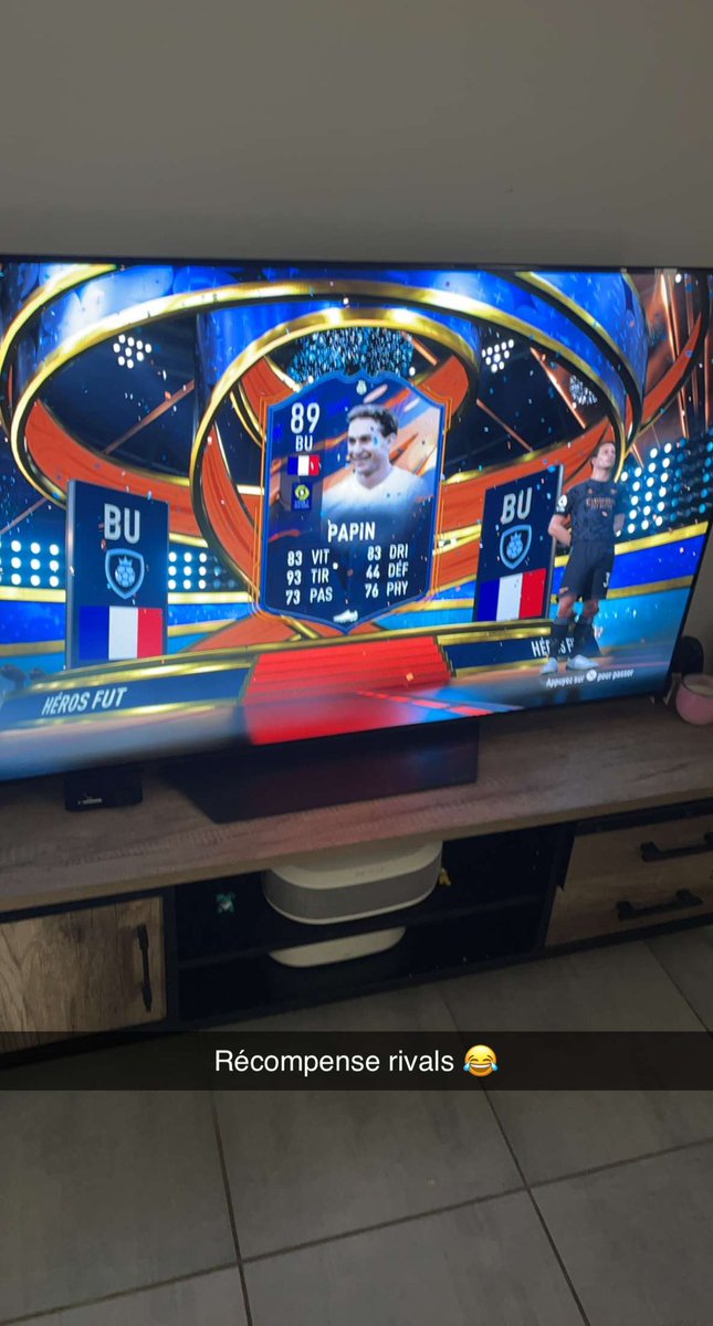 BefveTeck's tweet photo. @FansdeFUT Mbappé en récompense fut champion et Papin en rivals 👌 https://t.co/zkuhAhNYlk