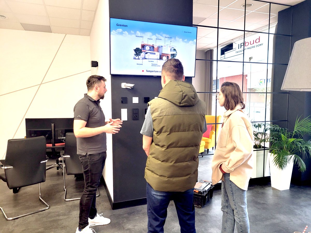 Grenton_com's tweet photo. Next Grenton Smart Home #Showroom is open!
Our Authorized Dealer https://t.co/g48K3DQ2lQ from #Lublin 🇵🇱 organized yesterday Open Days. You can experience there what #SmartHome Grenton is, see our #SmartPanels, #TouchPanels, and #myGrenton.
Ask about Grenton 👉 info@ipbud.pl https://t.co/TSUsu6hjky