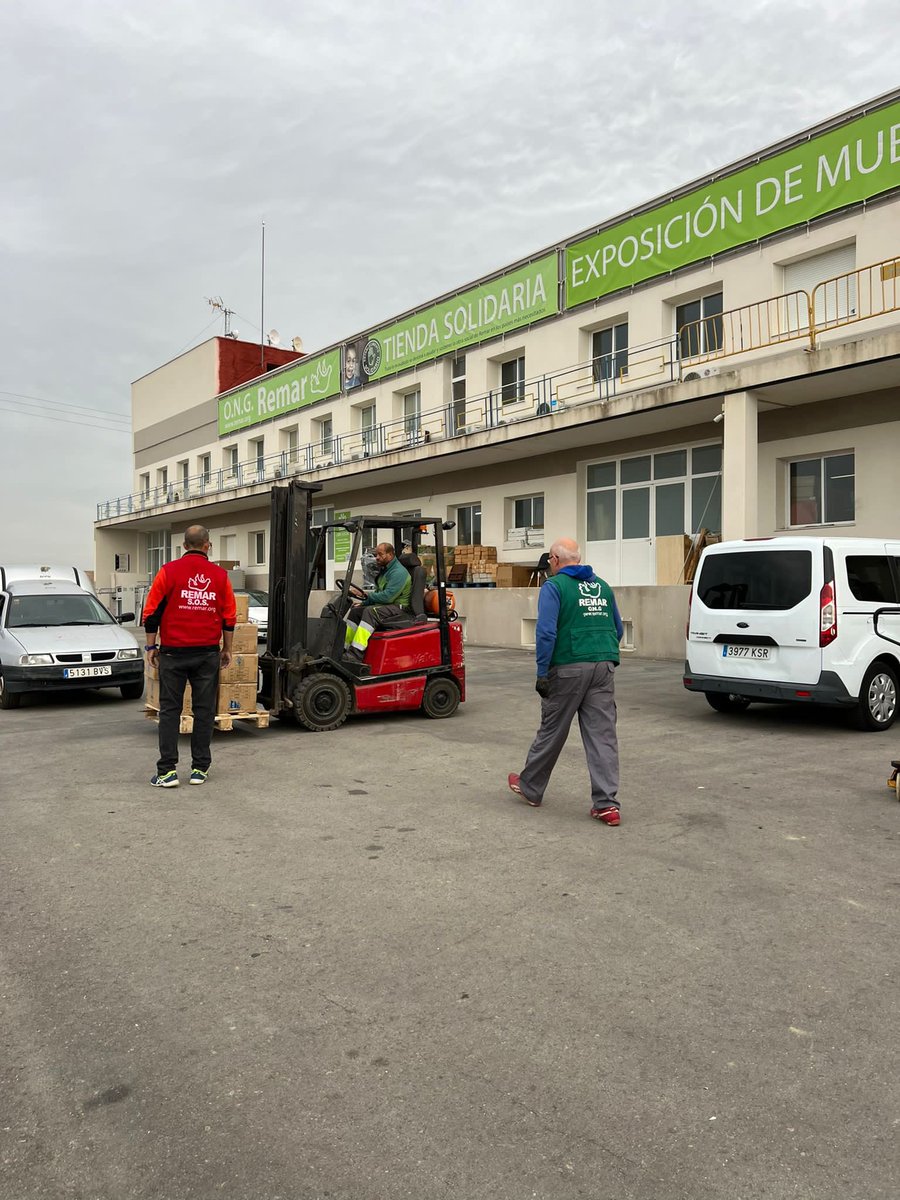 EspanaRemar's tweet photo. Contenedor de ayuda humanitaria para Burkina Faso. Para que esto pueda seguir siendo posible ayúdanos a seguir ayudando. https://t.co/jpx7kyvP0u

#ComedorSocial #Reinsercion #Integración #Insercion
#Inclusion
#España #CentroRehabilitación #AyudaInmediata https://t.co/W2g6274lWc