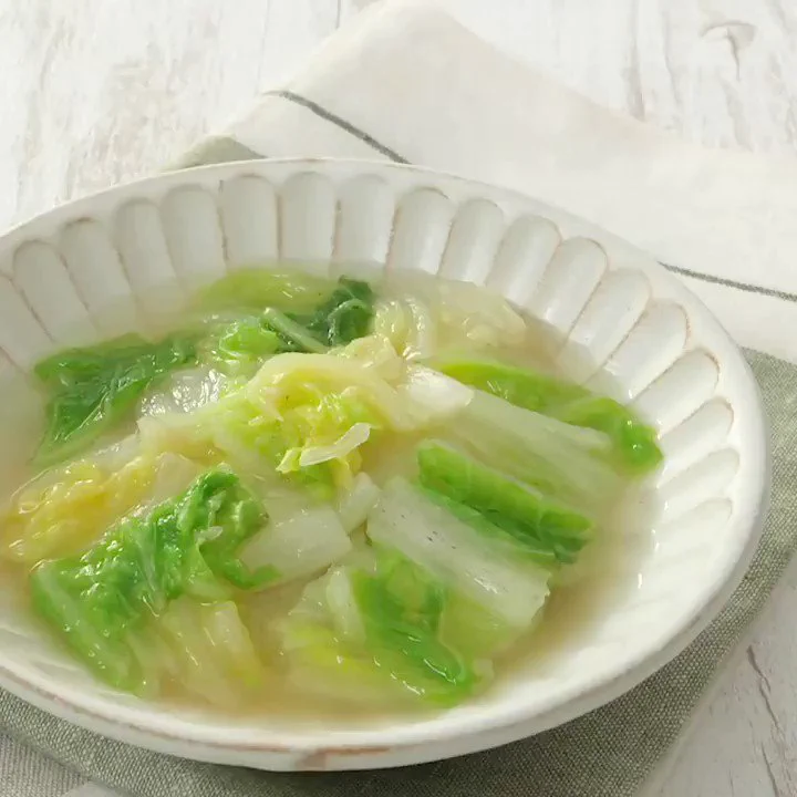 優しい味のものを食べたいときに間違いない一品？！白菜を使った「スープ」レシピ！