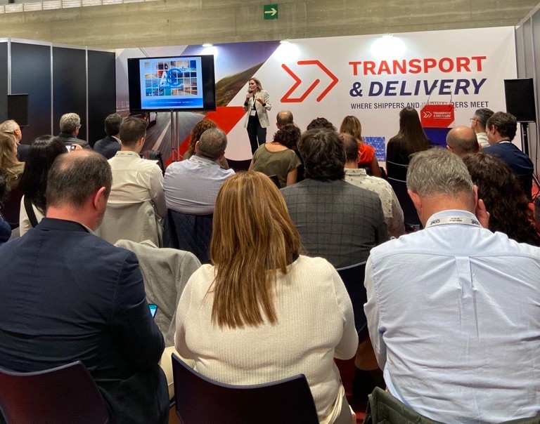 LogisticsSpain's tweet image. Falta poco para la Entrega de Premios Truck Friendly, dirigidos a organizaciones que han implantado medidas para mejorar las condiciones de trabajo de los conductores
🕛 13:15h
📍 Sala Transport &amp;amp; Delivery
#logisticsautomationmadrid2022 #logisticsautomationmadrid