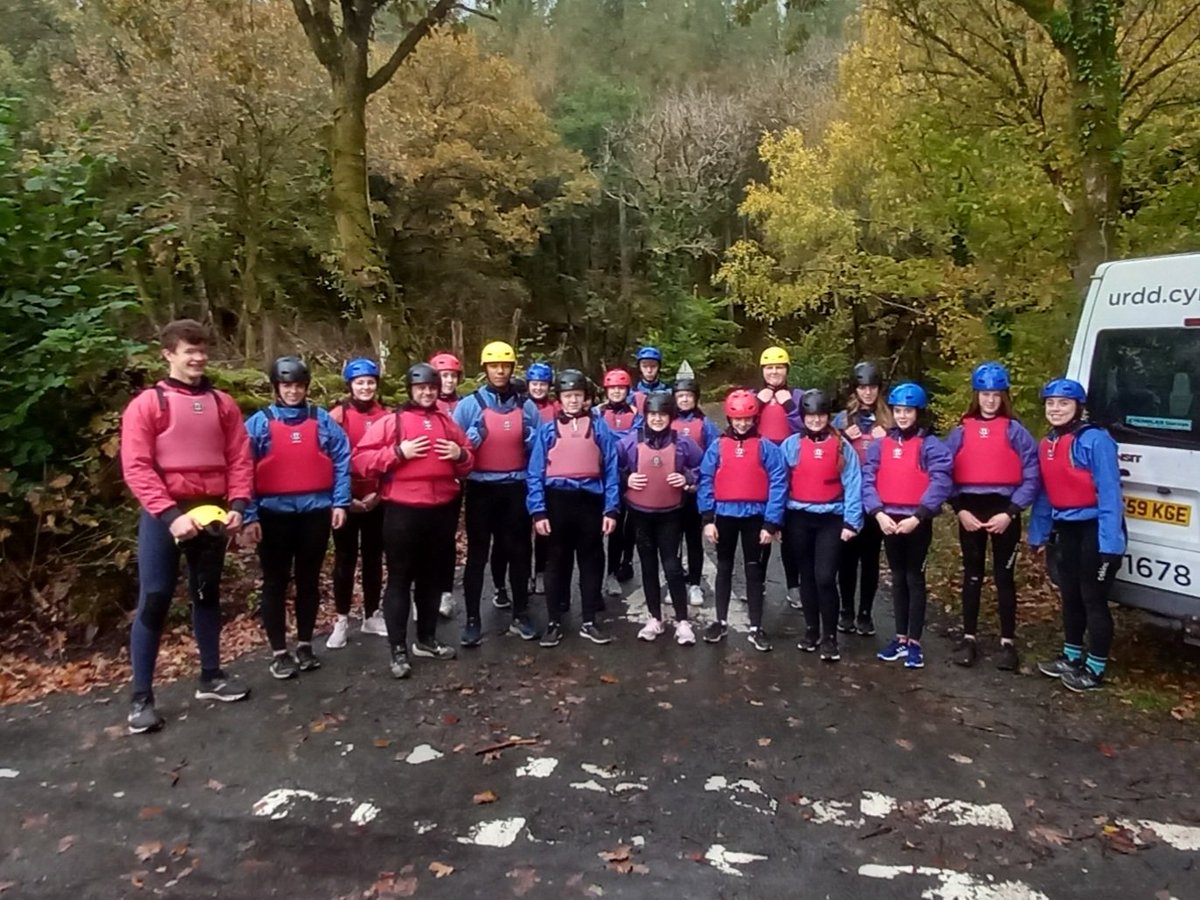 Da ni'n barod i gerdded afon Arran! Ready to go gorge walking! @UrddConwy @UrddAwyrAgored @glan_llyn @ysgdyffrynconwy