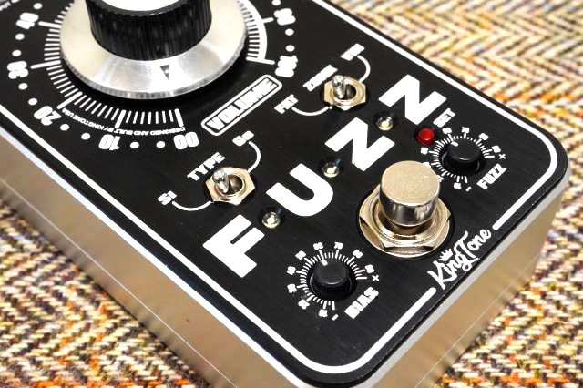 Peacegakki's tweet photo. 入荷情報！

KINGTONE miniFUZZ V2
https://t.co/nzyREDqI13
ゲルマとシリコン両方を備えたパワーアップバージョン！
1台だけでスイマセン！

#エフェクター
#miniFUZZ 
#ファズ
#KINGTONE https://t.co/8B7Y7SOmjL