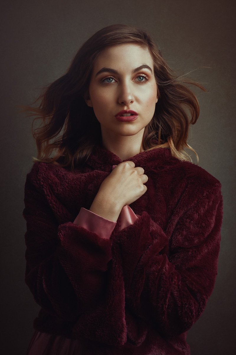 "I shut my eyes and all the world drops dead;
I lift my lids and
All is born again.
(I think I made you up in my head)."

Mad Girl's Love Song, Sylvia Plath

Something about this portrait I captured of Nel that made me think of Plath.

MUAH: Anna Pepper
Wardobe: Shana Morland