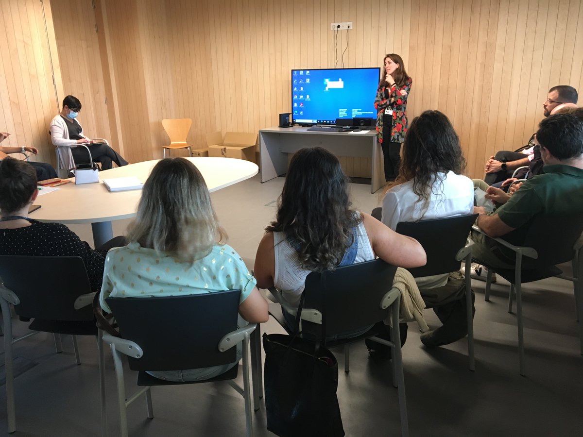 hospitaldelmar's tweet photo. En marxa el curs de tancament de paret abdominal, organitzat pel Servei d'#Obstetrícia i #Ginecologia, en col·laboració amb el Servei de #Cirurgia

Aquesta edició se centra en la tècnica del short-stitch i la col·locació de malla 

#formació @SCOG_cat @AecPared https://t.co/PthFMqS72p