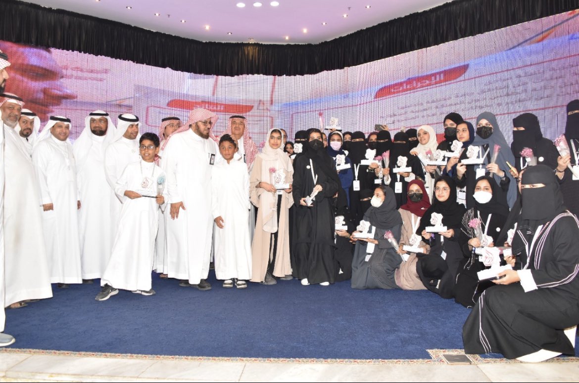 lma_alsa's tweet photo. #ابداع  #موهبة مشاركتنا في معرض الاولمبياد الوطنية للبحث العلمي🤍🤍🥹 https://t.co/F5EvJ0Zalq