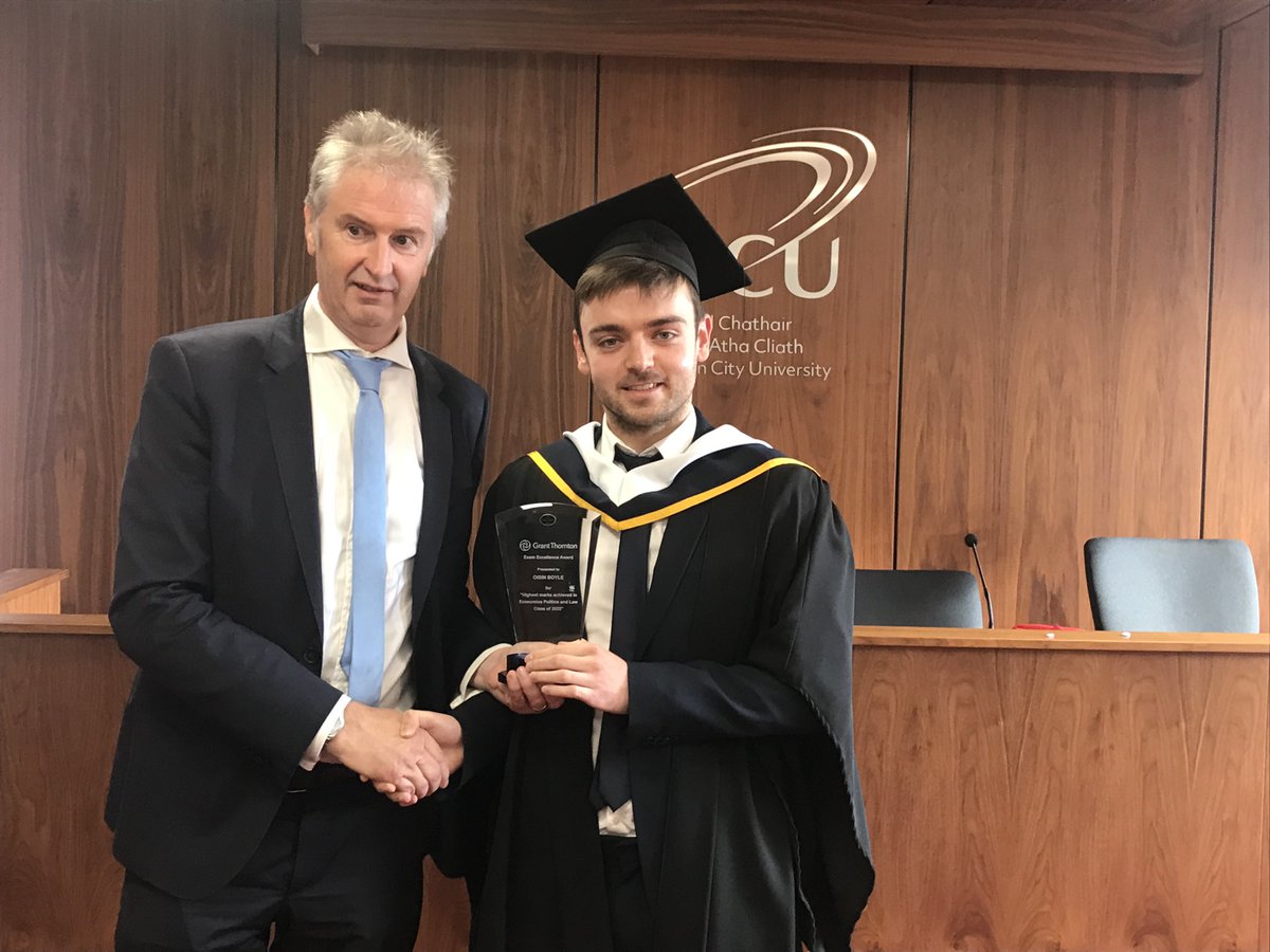 AnMailleach's tweet photo. Congratulations to the best performing student in the Economics, Politics and Law degree, Oisin Boyle, kindly sponsored by @GrantThorntonIE https://t.co/KPU8xZrWUj