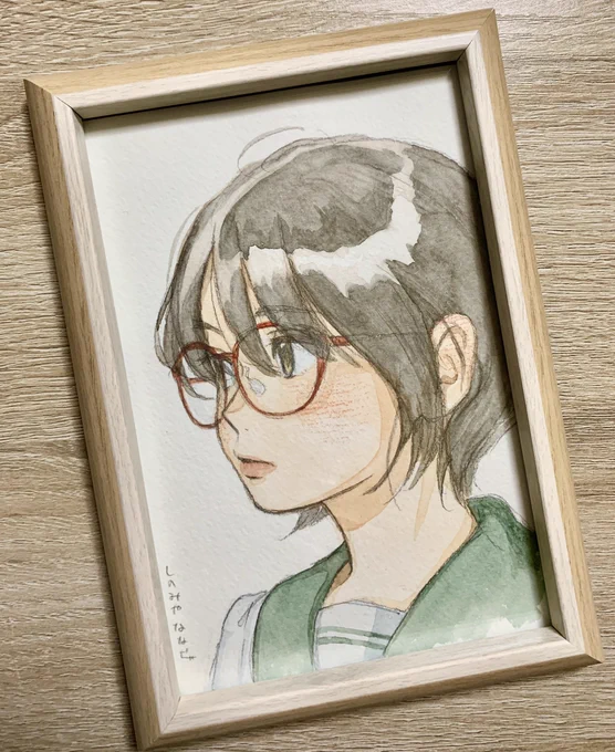 明日の21時にこちらの絵をDMにて販売します眼鏡ちゃん 16000円(+送料520円)冬セーラーちゃん 16000円(+送料)夏セーラーちゃん 12000円(+送料)購入希望される方は、21時に販売開始ツイートをいたしますので、それを確認後DMに「○○ちゃん」というように希望の子を仰ってください。↓続き 