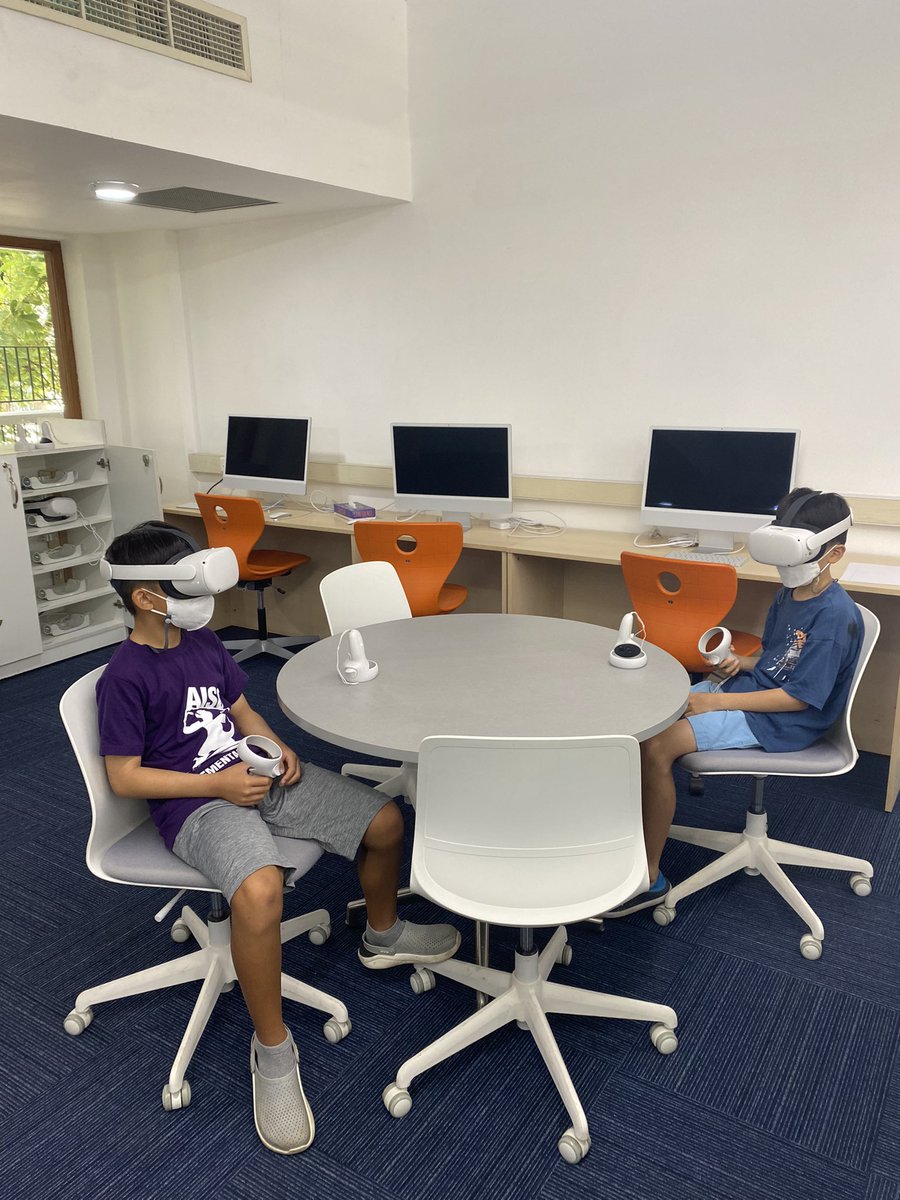 AISCElementary's tweet image. Gr 4 had a cool VR simulation experience to kick off our Natural Disasters Sci Unit - we ‘experienced’ floods, hurricane, earthquake &amp;amp; volcano all within 12 mins! #AISCInTheClassroom #AISCGrade4 #AISCInquiry #AISCElementary @AISChennai @AISCTechnology @mrscotts @MrMerletti
