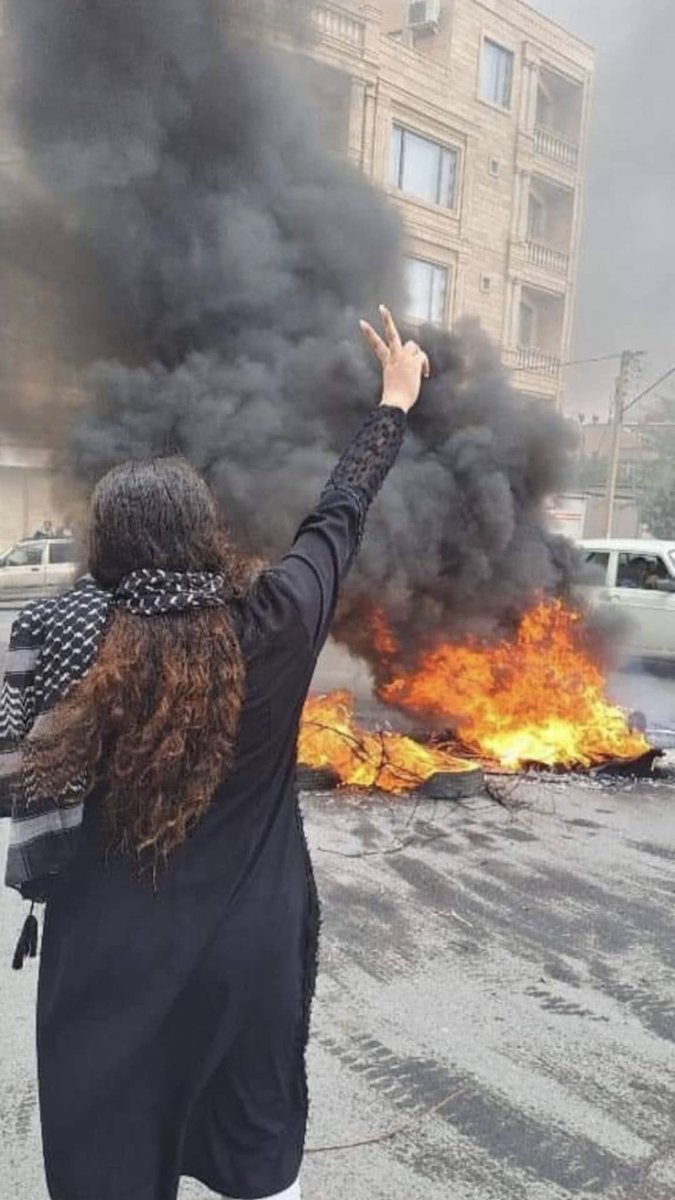 Em nabezin, Em li vir in!

#Rojhilat #Kurdistan 
#JinJiyanAzadi