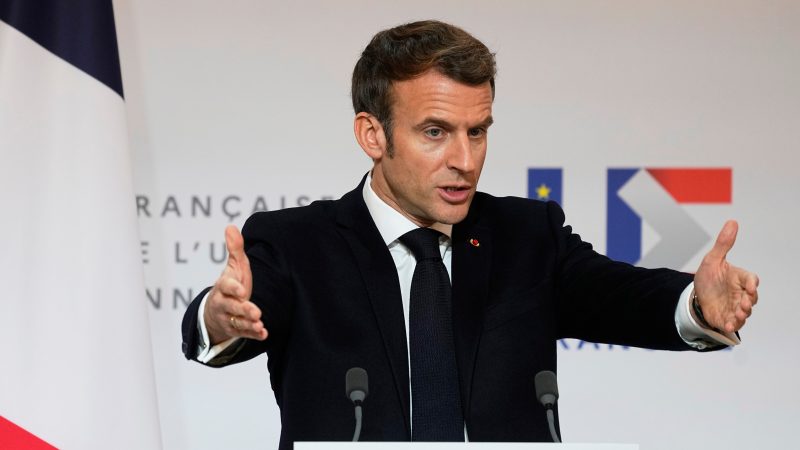 Президент Франції запропонував підвищити пенсійний вік на три роки eurointegration.com.ua/news/2022/10/2…