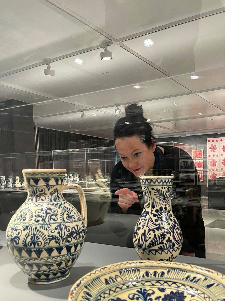 'My personal favorite is this pitcher. The rich ornamentation and color combination are simply wonderful. However, I was moved by the photographs in a very unique and profound way.' – Nicole 
____
#transylvaniashiddentrasures #kbhg #kulturstiftungbaselhgeiger