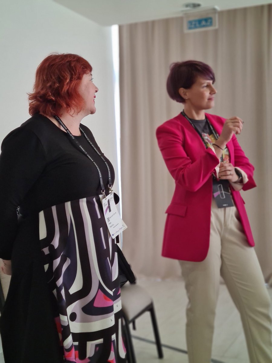 FrancicIvana's tweet photo. @CARNET_CUC danas na @scientix_eu radionici koju su vodile ambasadorice @AnitaSimac74, @anita_corak i @MajaMac bilo je kao i inače 🔝🔝🔝. 👏 https://t.co/CY9IOc2O0h