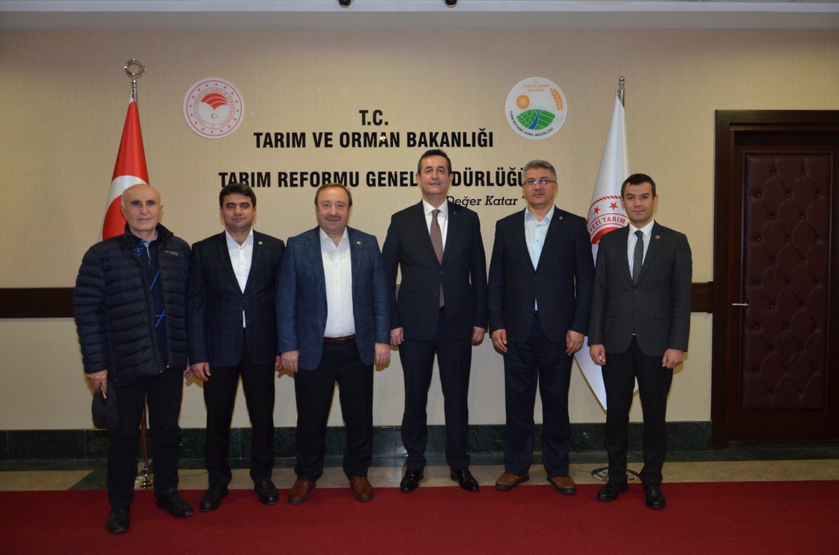 huseyinozturk_1's tweet photo. Tarım Reformu Genel Müdür Vekili Sn. @DemirokBurhan, Genel Müdür Yrd. Sn. Abdullah Keskin, Tarım Teknoloji ve Mekanizasyon Daire Bşk. Sn. Dr. Yalçın Ünsal ile İstatistik Daire Bşk. Sn. Mehmet Cihad Kaya’ya 'hayırlı olsun’ ziyaretinde bulunarak yeni görevlerinde başarılar diledik. https://t.co/yNfH5w5Hd4