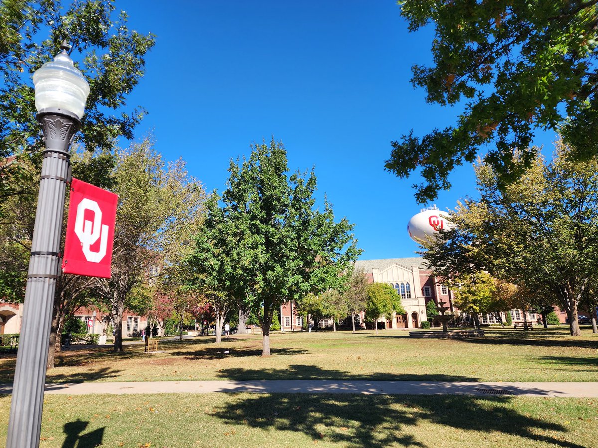 Fall is here! Favorite season at my university' campus <a href="/UofOKOnline/">University of Oklahoma Online</a> <a href="/AASPI_OU/">AASPI</a>  #AutumnColors