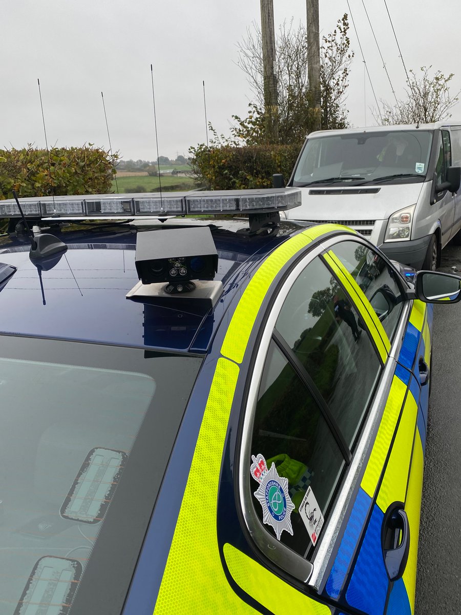 StaffsRoadHarm's tweet photo. We put our new @Tracker_UK aerials to good use this morning in locating this van which was stolen during the night from @cheshirepolice along with help from @NPASNorthWest
One happy owner with his van back meaning he can get back to work.
#RPU #TrackerUk https://t.co/iPHfC3RuVH