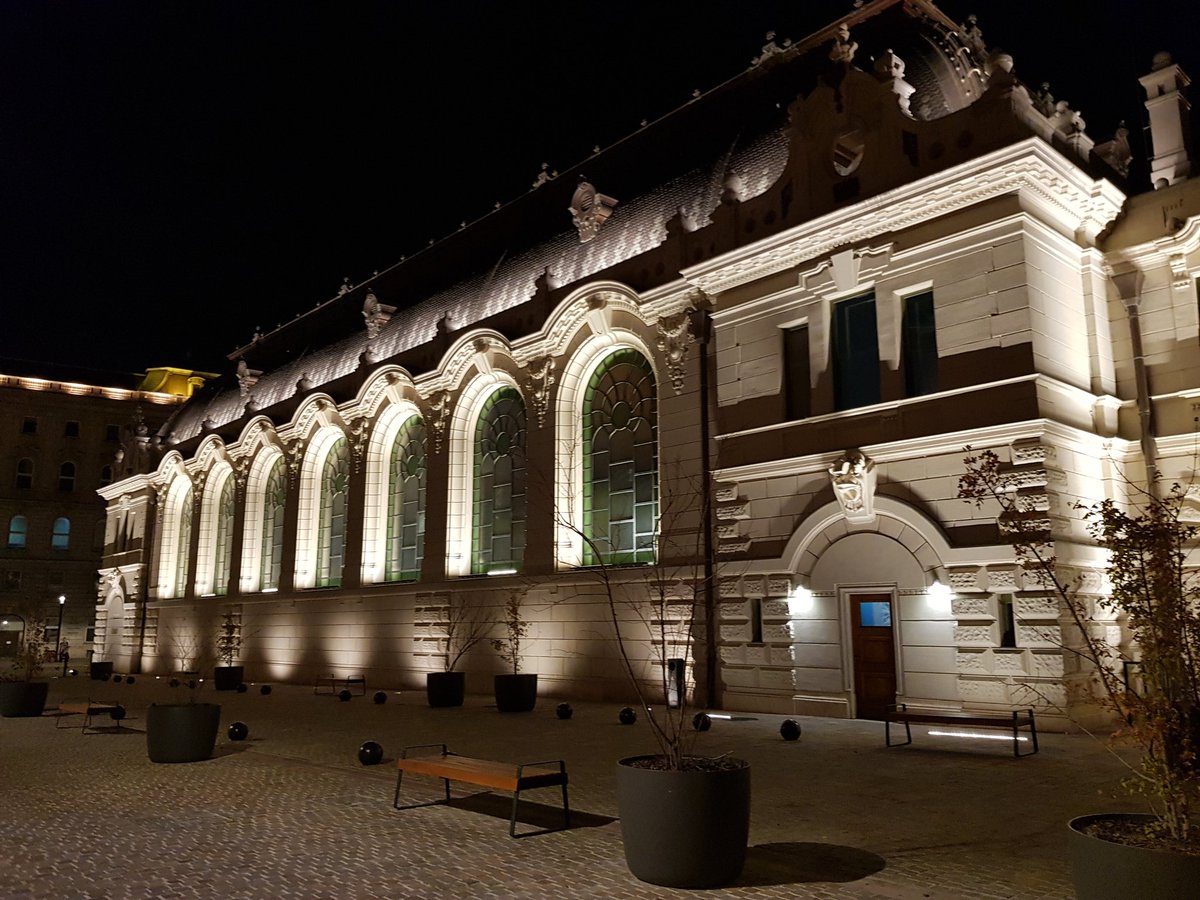 SjkhGoldstein's tweet photo. What a week: I was honoured to attend the #NATO ICD&amp;E conference on behalf of #MARCOM in #Budapest. Aside from a significant better understanding of how the #alliance works, I was humbled by the beauty of #Hungary 's capital and hospitality of the #HDF. Köszönöm 🇭🇺!
#WeAreNATO https://t.co/fb8wKvDVt1