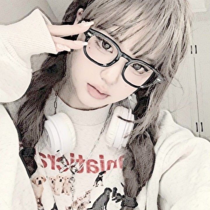 ChelseaZie's tweet photo. hai kakak kakak disinii, Yura butuh nokos gratis. soalnya gabisa login di tele..kata temenku yura harus ganti nomor. maaf, mungkin kalian bilang "hlh dek2 kan bs bilang k ortu buat beliin no bru maaf nih ya kak/bang, Ortu Yura pada sibuk semua..Jadi Kalau minat rc tt @pececelele https://t.co/IAZEdZ1uSD