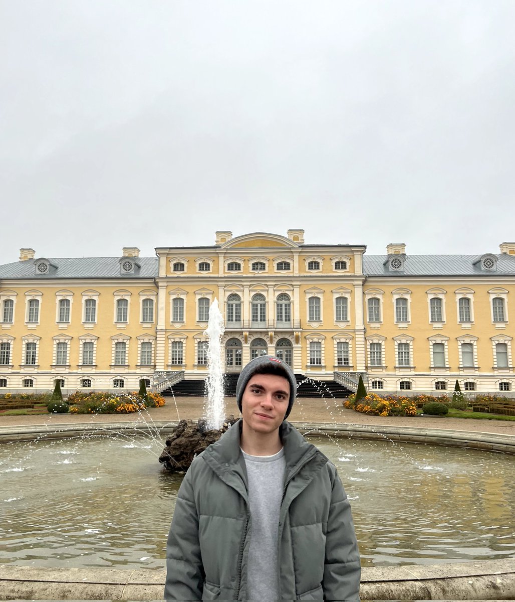 alvarohdzgarcia's tweet photo. Rīga-Latvija 💙 https://t.co/x5pqA4abdW
