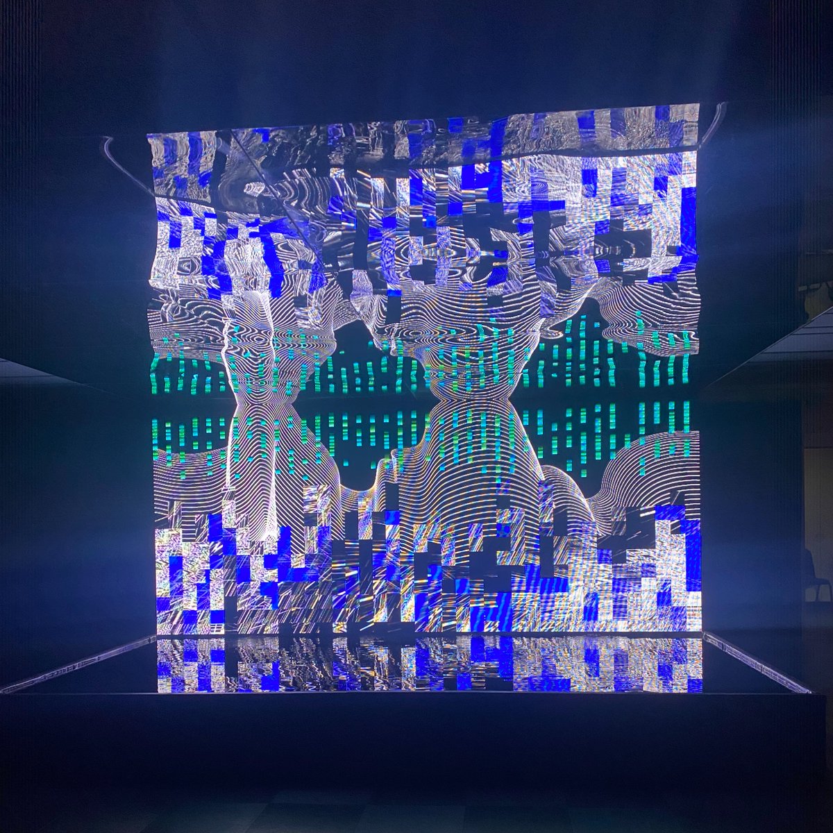 4elements_media's tweet photo. Superbes rencontres de réseautage à @hubmontreal. Beaucoup de projets innovants et de partenaires potentiels!🤝

Nous avons aussi visité As Water Falls, une installation interactive inspirante de @IregularStudio. À visiter à la @Place_des_Arts.🕹🌊🎨 https://t.co/TsnXJtoPAl