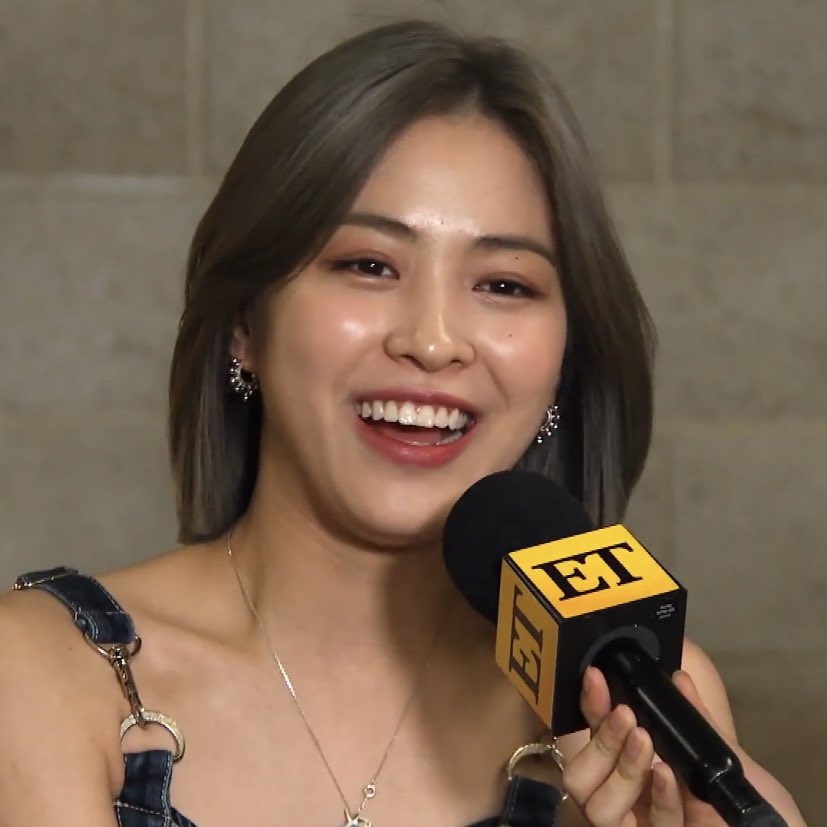 low quality ryujin tweet media