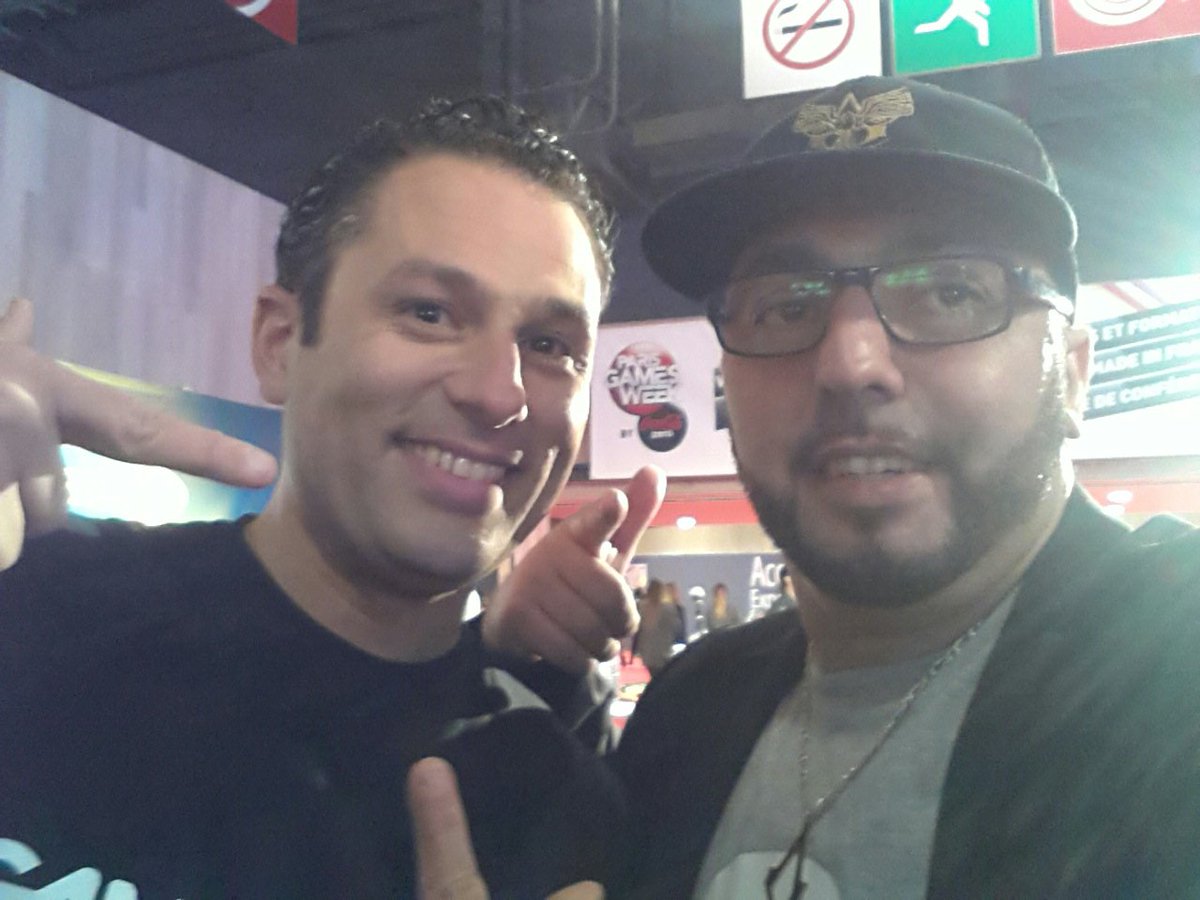 maviedegeek's tweet photo. #PGW2014 ... Cela ne nous rajeunit pas !
8 ans après on se revoit ?
#AHL #Claudio https://t.co/WKiXwmZt5w