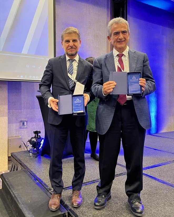 GsInima's tweet photo. 🥇Gracias a los miembros de @aladyr_asoc y a todos aquellos que votaron por @GsInima como empresa líder H2O de reúso y por Antonio Ordóñez, nuestro Director de I+D+i como líder del agua por su gran trayectoria y aporte al sector.
#weInima  #tecnología #PremiosAladyr https://t.co/ofjkyYPd7K