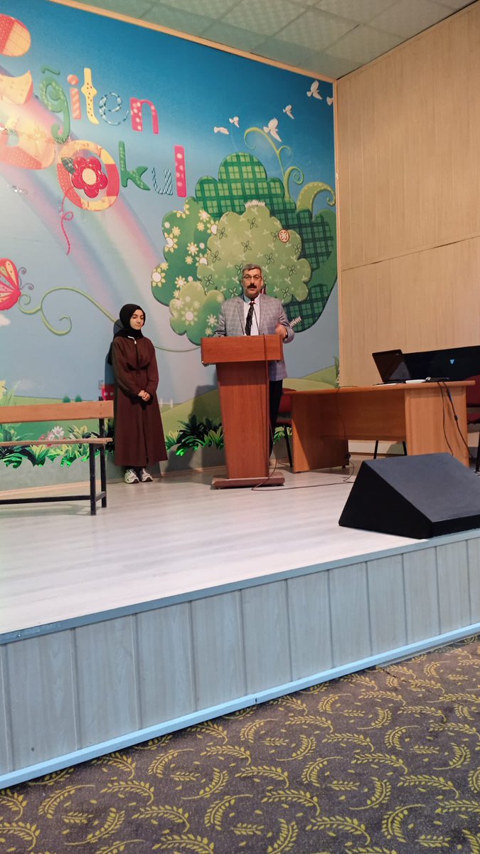 Şehit Mahir Ayabak İHO’da İmam Hatip Okullarının Kuruluş yıldönümü etkinliği yapıldı. Hatuniye Kız AİHL öğrencilerinin sergilediği programa Din Öğretimi Şube Müdürümüz Özcan Taşcan da katılım sağladı. <a href="/meb_dinogretimi/">MEB Din Öğretimi Genel Müdürlüğü</a> <a href="/bitlis_mem/">Bitlis İl Milli Eğitim Müdürlüğü</a> <a href="/mehmetnezirg/">mehmet nezir gül</a> <a href="/Korkmazemin49/">Mehmet Emin KORKMAZ</a> <a href="/ihsanerkul1/">İhsan Erkul</a> <a href="/otascan/">Özcan Taşcan</a>