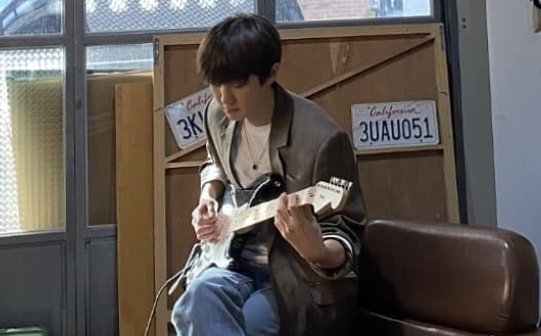 chanyeol loops tweet media
