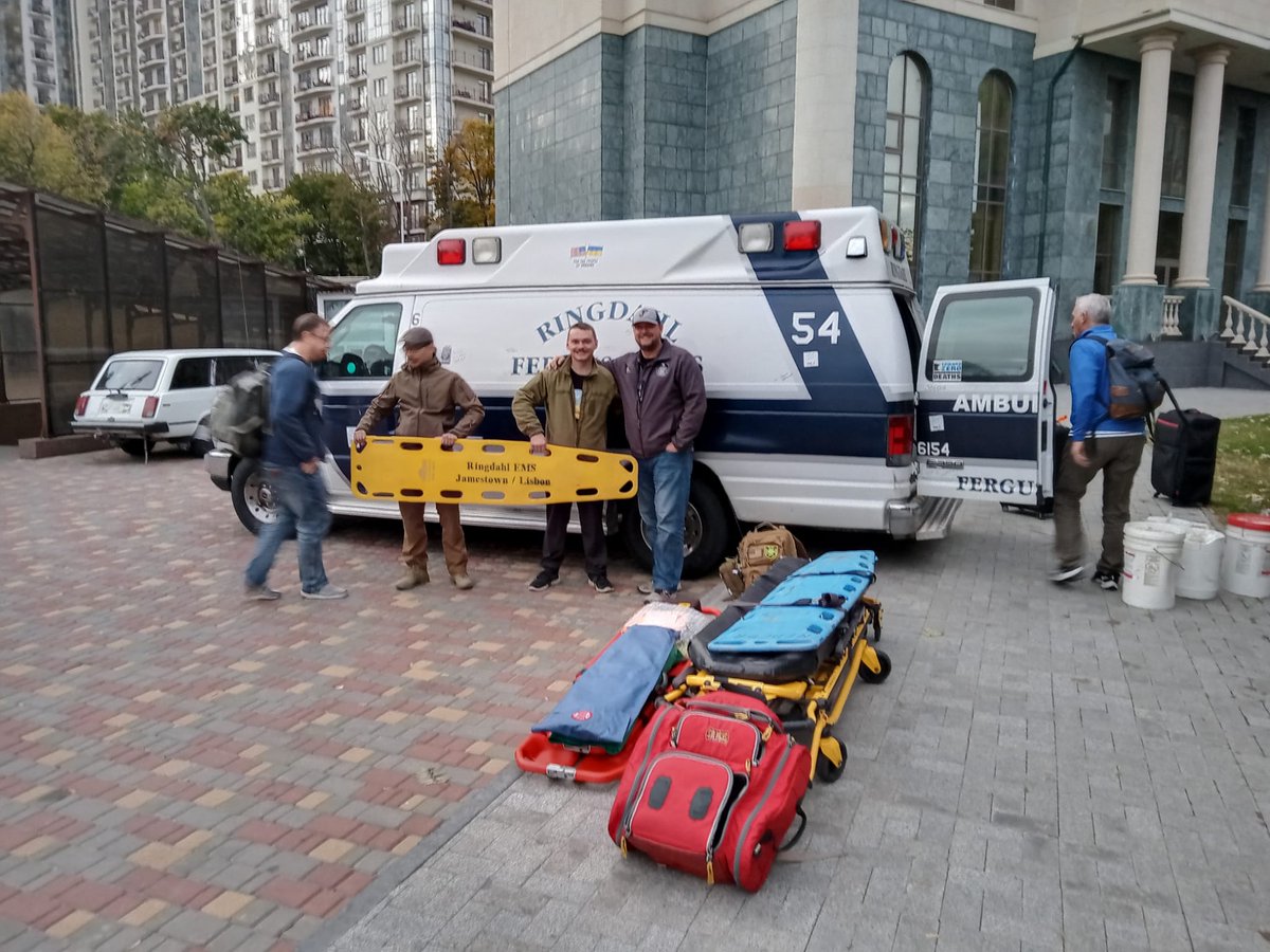 US Ambulances for Ukraine NFP tweet media