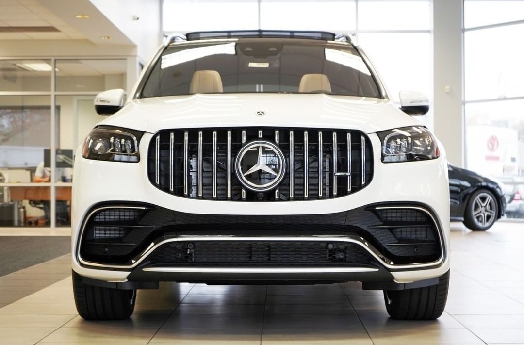 drivemb1's tweet photo. NEW showroom eye candy! #MercedesBenz https://t.co/8vxGM15RYz