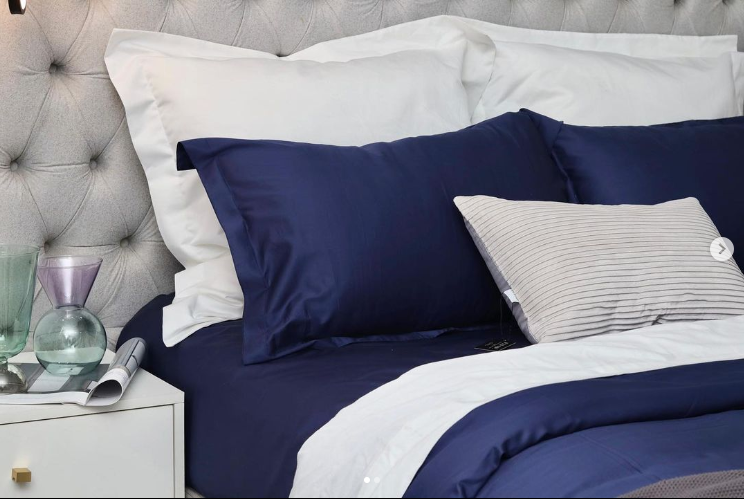 fluidehomes's tweet photo. We love a beautiful and functional bed. Swipe to see the Fluidé Deluxe kit we used in achieving this beautiful setup.

Shop when you walk into our studio 📍 12a Emma Abimbola Cole, Lekki Phase One. Lagos. And online via DM and website (link in bio)

#FluideHomes #Bed #Bath #Store https://t.co/YGQiAr1aql