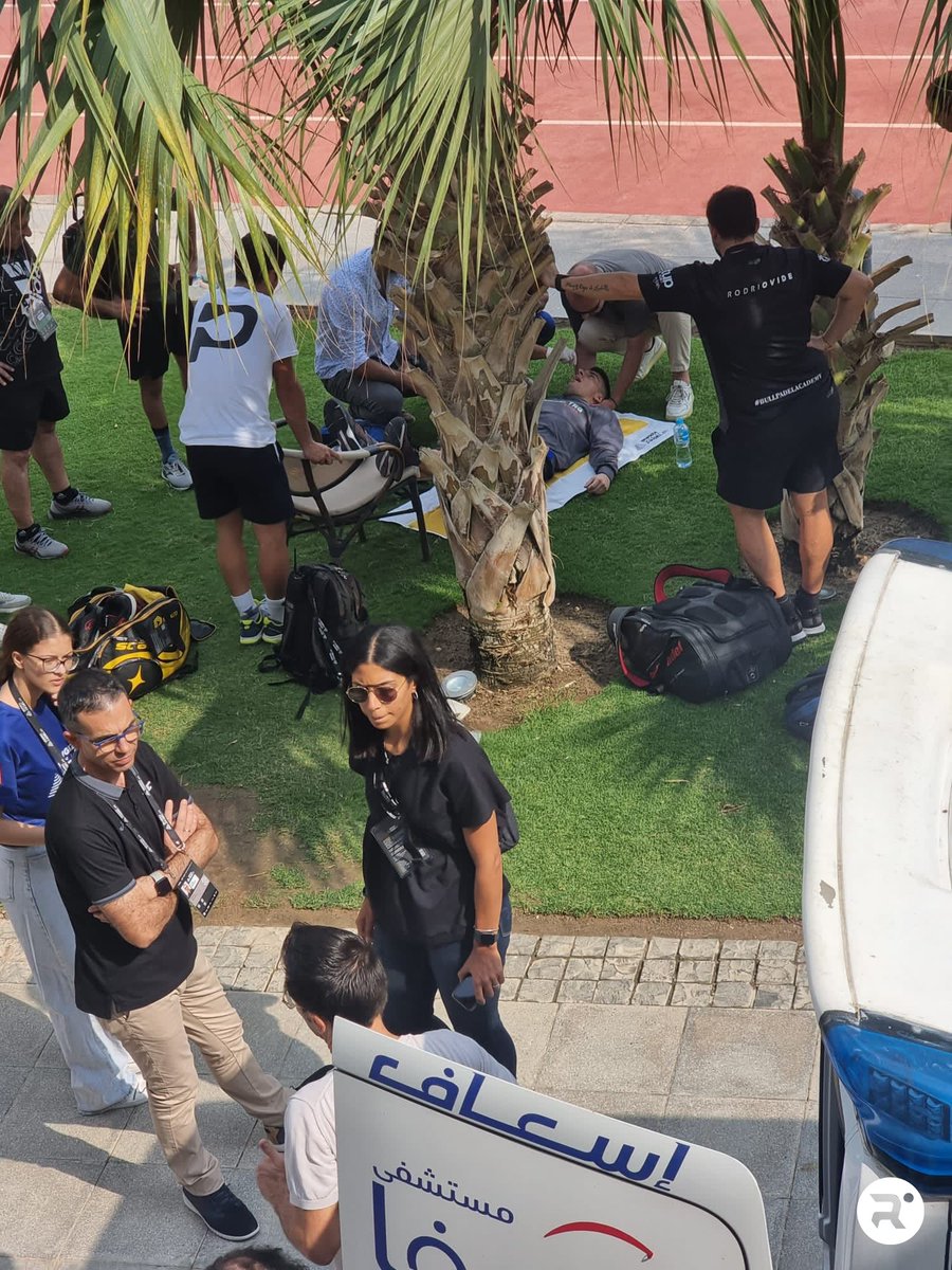 relevo's tweet photo. Los principales enemigos del Premier Padel de Egipto: el 𝐜𝐚𝐥𝐨𝐫 y la 𝐡𝐮𝐦𝐞𝐝𝐚𝐝.

📌 Varios jugadores han tenido que ser atendidos, después se han recuperado.

❌ Di Nenno se ha retirado del torneo.

✍️ @Alvarmadridv https://t.co/UpGMCo8jJf